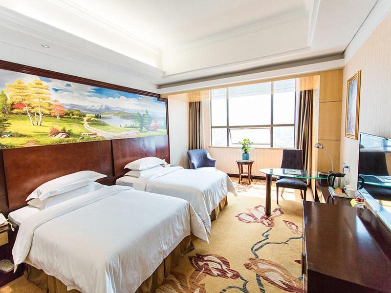 Vienna International Hotel Zhangjiajie Tianmen Mountain Bagian luar foto