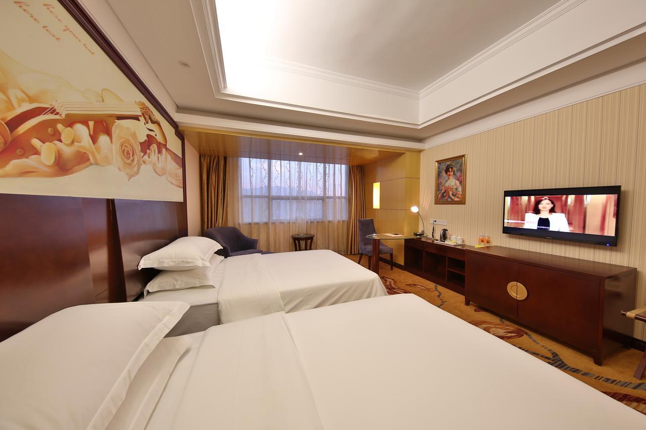Vienna International Hotel Zhangjiajie Tianmen Mountain Bagian luar foto